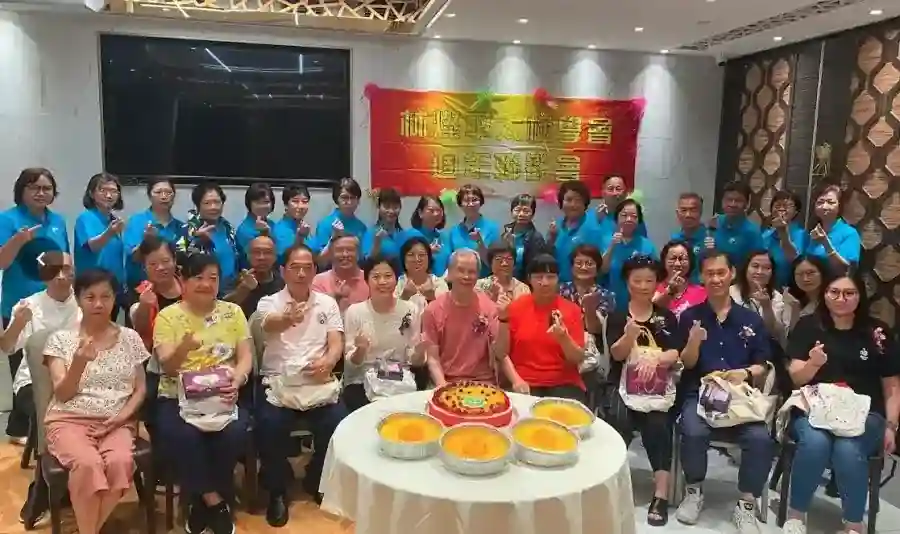 林燦平師傅於油塘教授太極拳班上課實況
